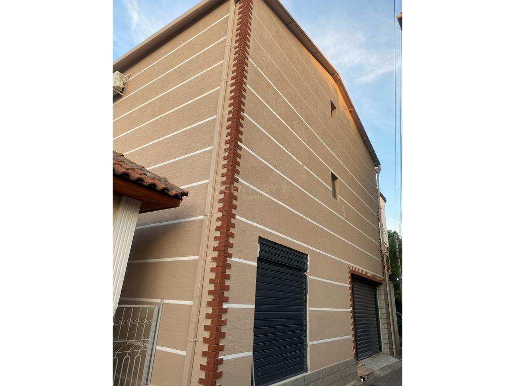 THREE-STOREY PRIVATE HOUSE FOR SALE IN LAPRAKE!