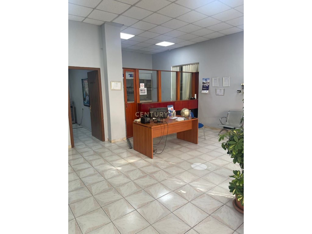 COMMERCIAL ENVIRONMENTAL CONNECTION IN THE CENTER OF LUSHNJA CITY