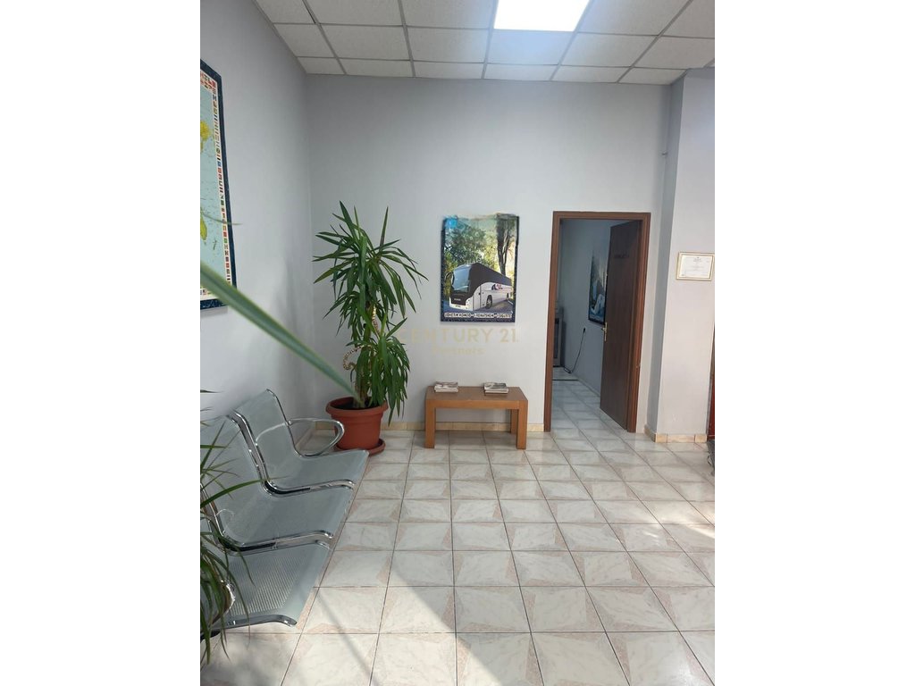 COMMERCIAL ENVIRONMENTAL CONNECTION IN THE CENTER OF LUSHNJA CITY