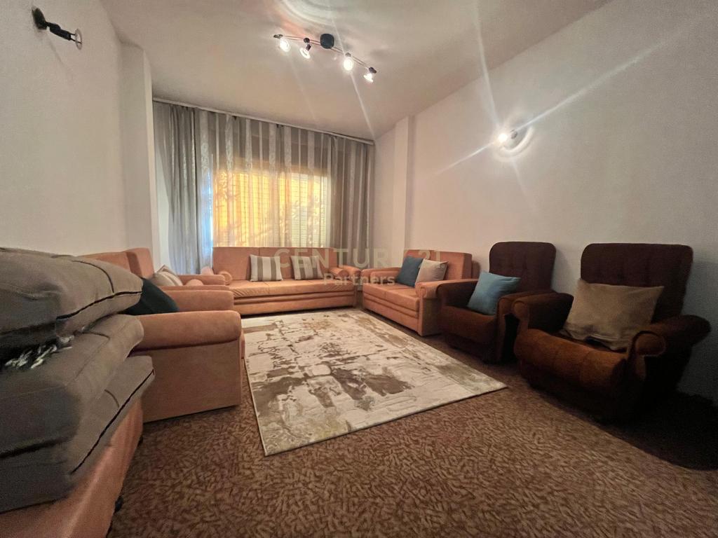 VILLA FOR SALE NEAR THE MILITARY HOSPITAL!