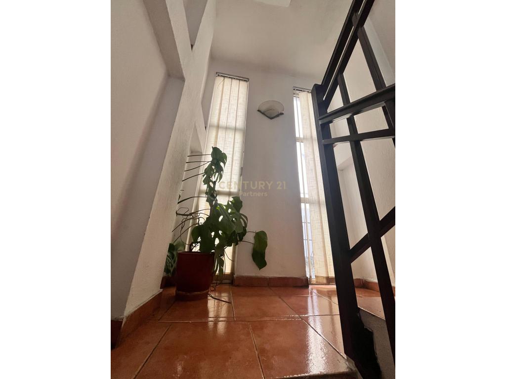 VILLA FOR SALE NEAR THE MILITARY HOSPITAL!