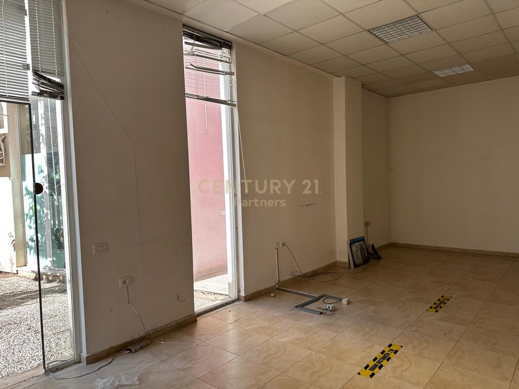 COMMERCIAL SPACE FOR RENT MAGNET-21 COMPLEX 21 DECEMBER