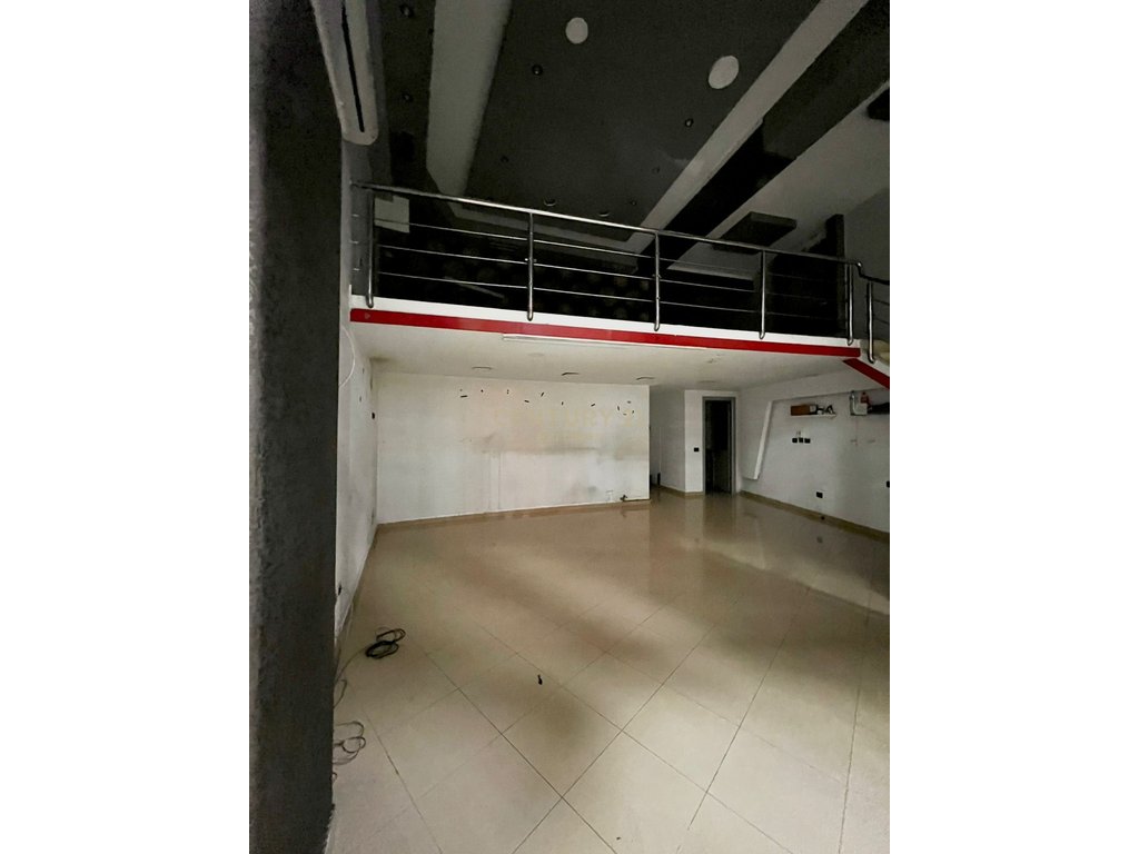 COMMERCIAL DUPLEX SPACE FOR RENT IN ASTIR FLOOR O
