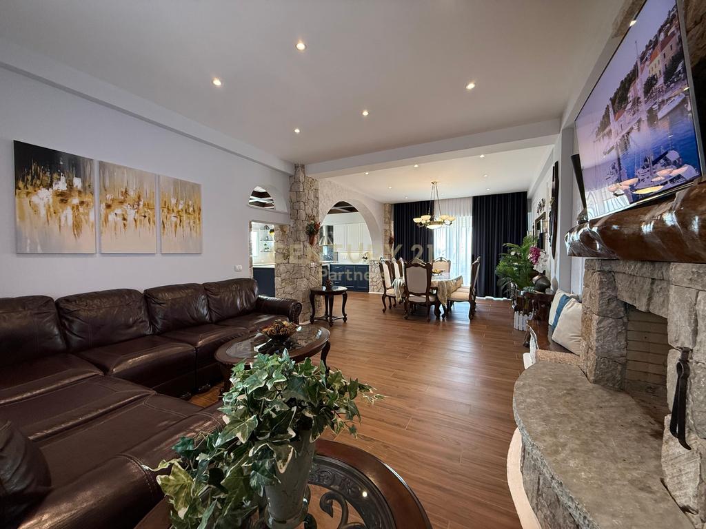 ELITE VILLA FOR SALE IN LINZ – DAJT!
