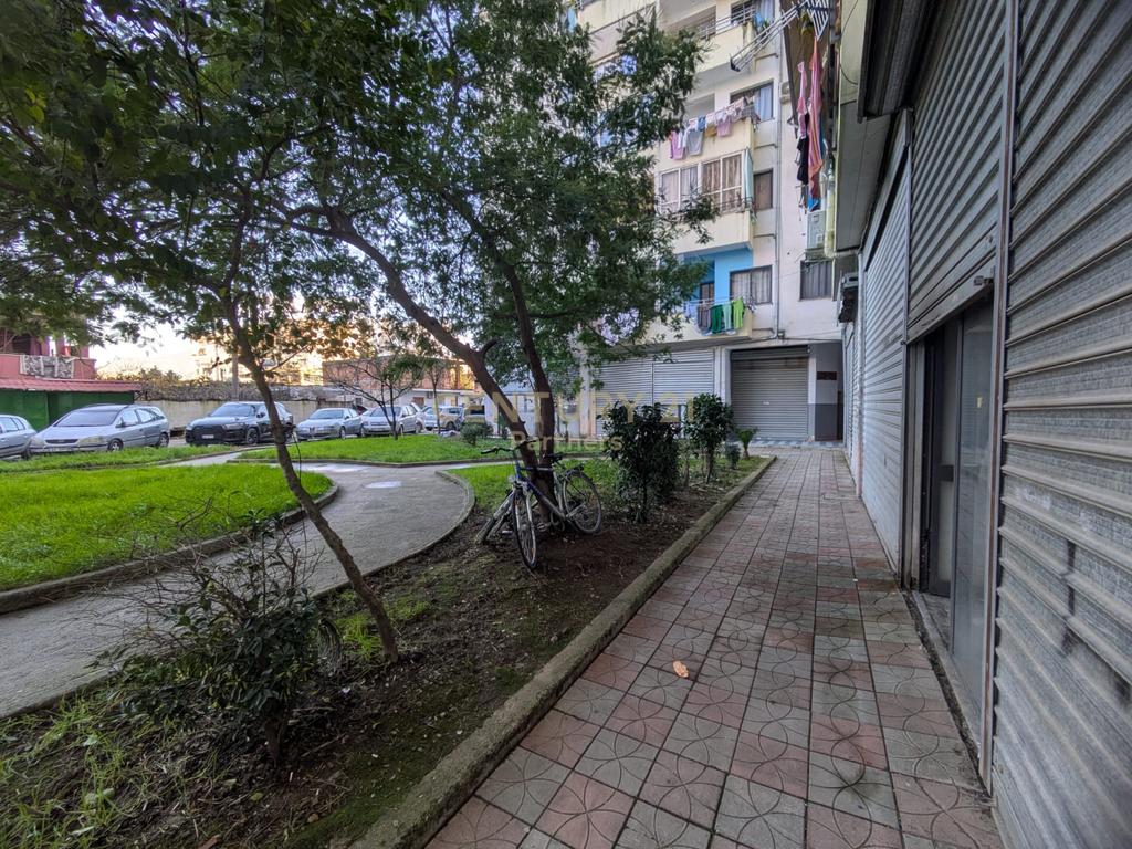 COMMERCIAL AMBIENT FOR RENT IN YZBERISHT!