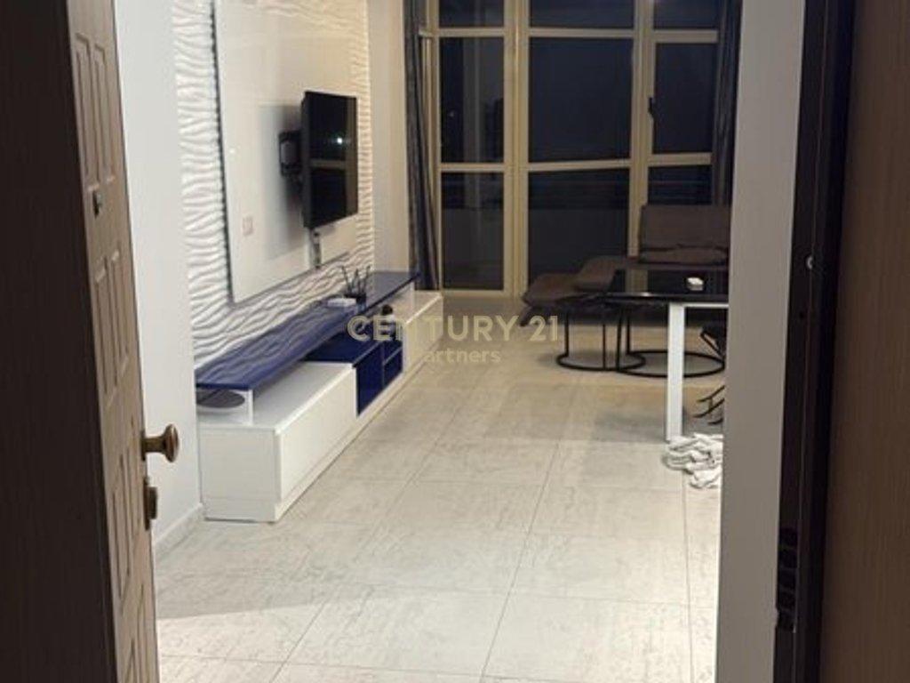 OPPORTUNITY SALE APARTMENT 2+1+2 & VERANDA IN VLORE-LUNGOMARE