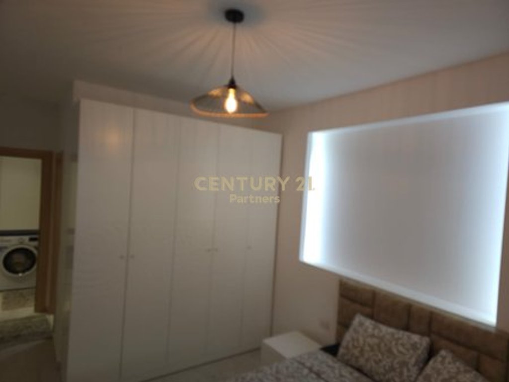 OPPORTUNITY SALE APARTMENT 2+1+2 & VERANDA IN VLORE-LUNGOMARE