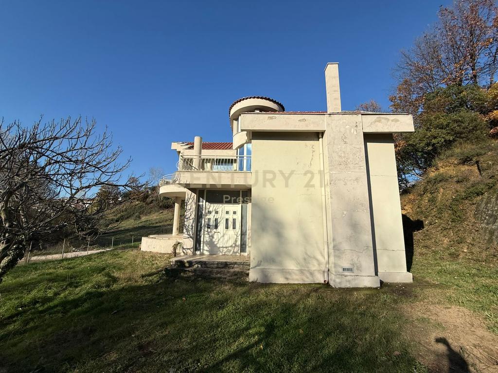 VILE 2-ROOMS FOR SALE LOCATED IN THE SHKOZA AREA!