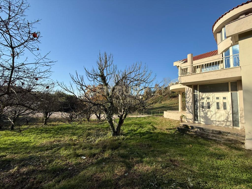 VILE 2-ROOMS FOR SALE LOCATED IN THE SHKOZA AREA!