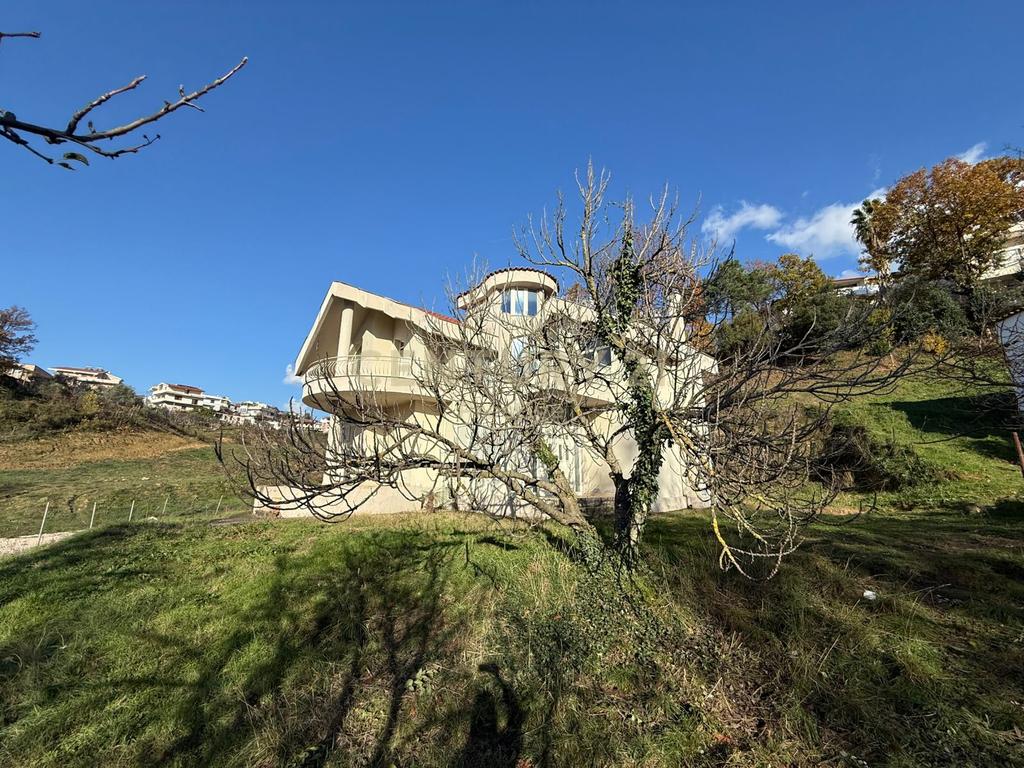VILE 2-ROOMS FOR SALE LOCATED IN THE SHKOZA AREA!