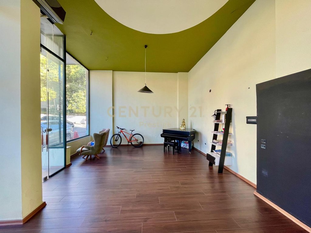 COMMERCIAL SPACE FOR RENT, LOCATED NEAR STUDENT CITY, TIRANA!