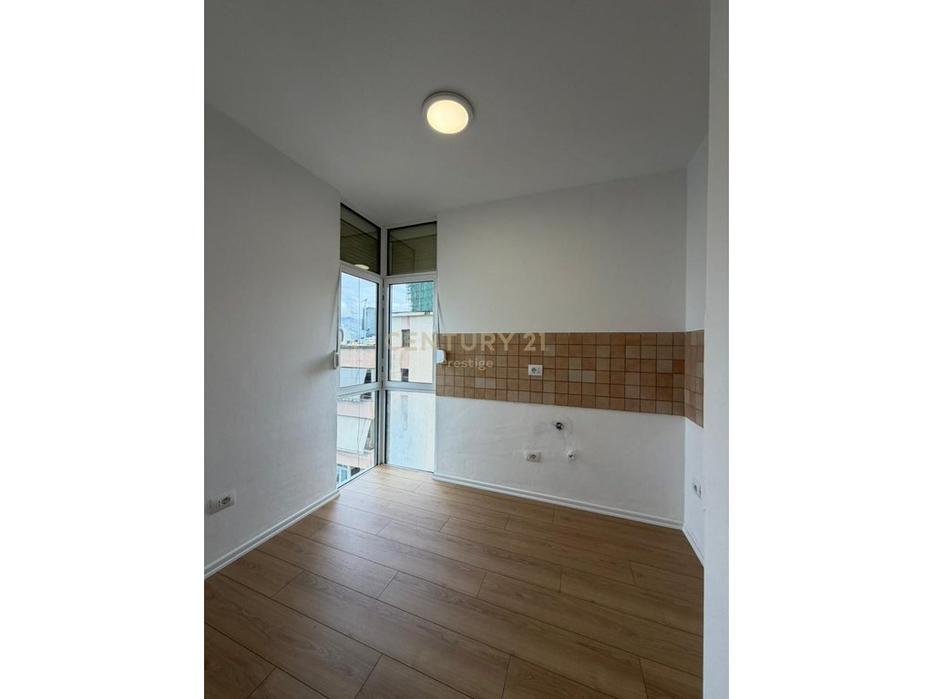 APARTMENT 2+1+2 FOR RENT, NEAR THE FORMER EXPO, TIRANA!