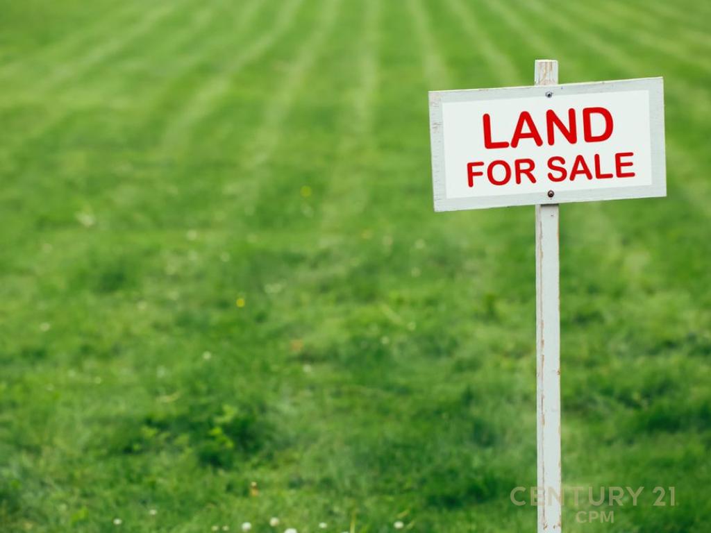 Land for sale in Rinas!
