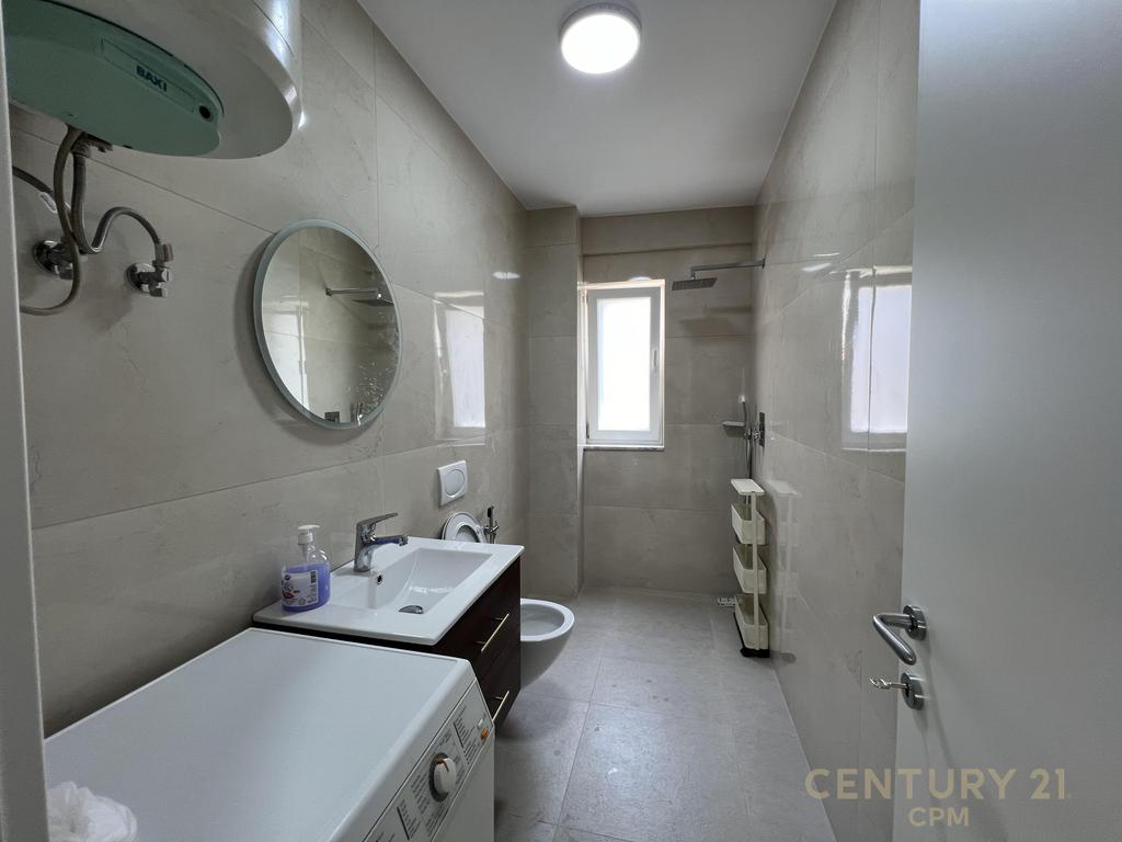 2+1 apartment for rent near Pazari i Ri!