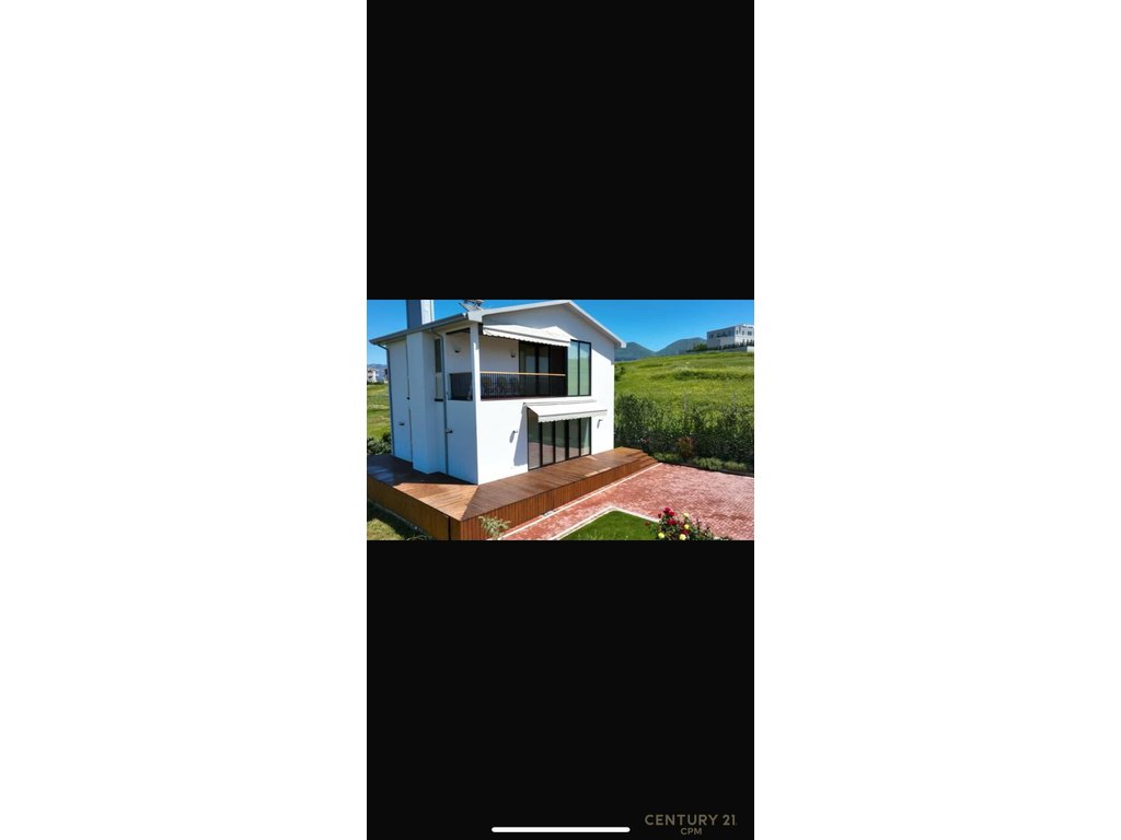 Villa for sale in Paskuqan!