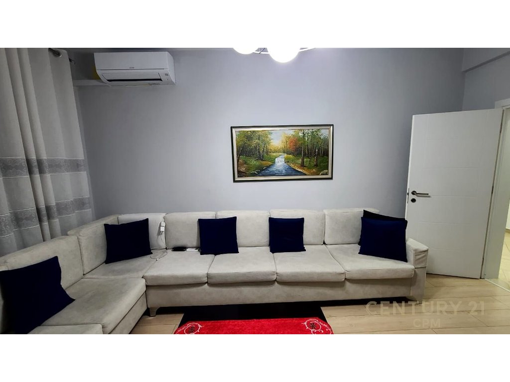 2+1 apartment for rent in the center of Barrikadave street