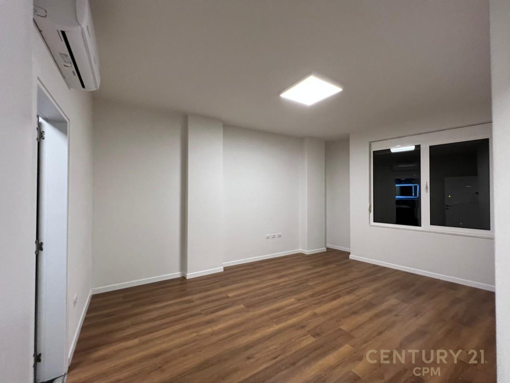 I RENT AN OFFICE APARTMENT, IN THE CENTER!!!