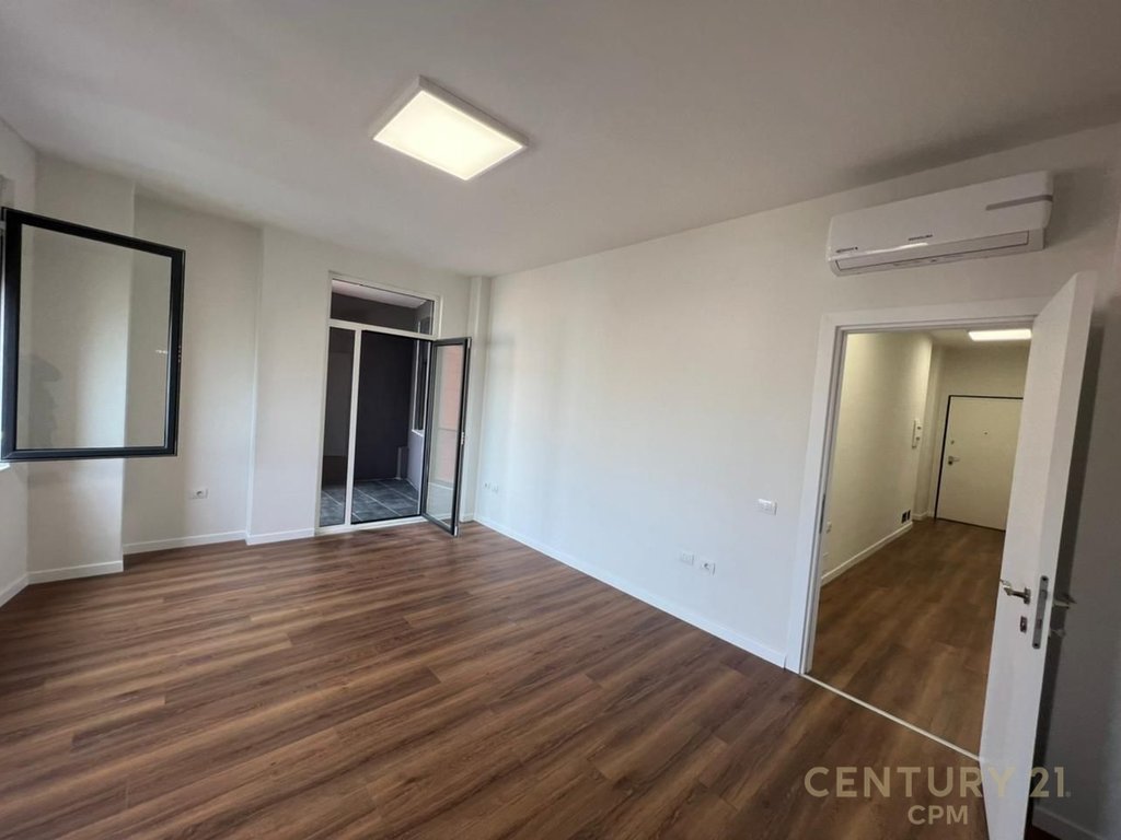 I RENT AN OFFICE APARTMENT, IN THE CENTER!!!