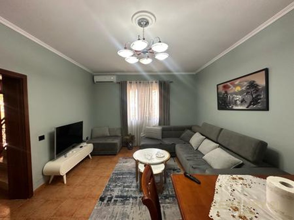 For rent 3-story villa near Jordan Misja
