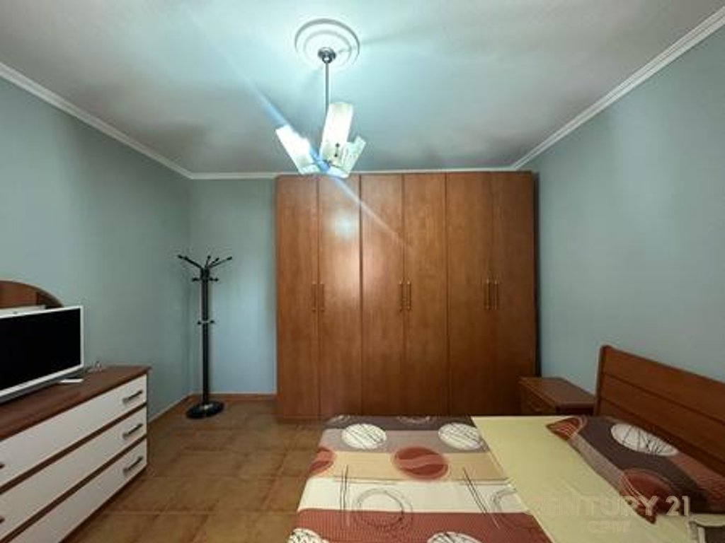 For rent 3-story villa near Jordan Misja
