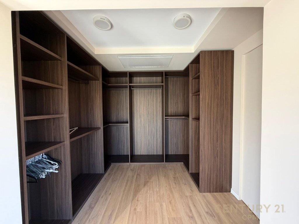 Modern villas for rent at Tuscany residence