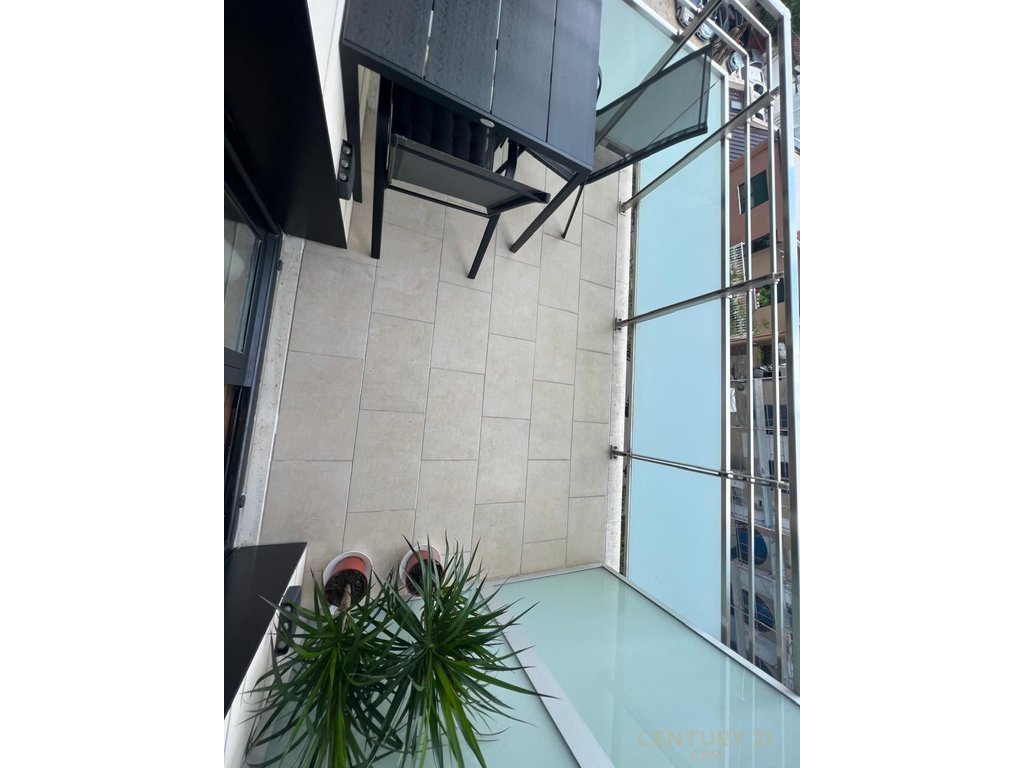 Studio Apartment for rent in the Center, beginning of Kavaja street!
