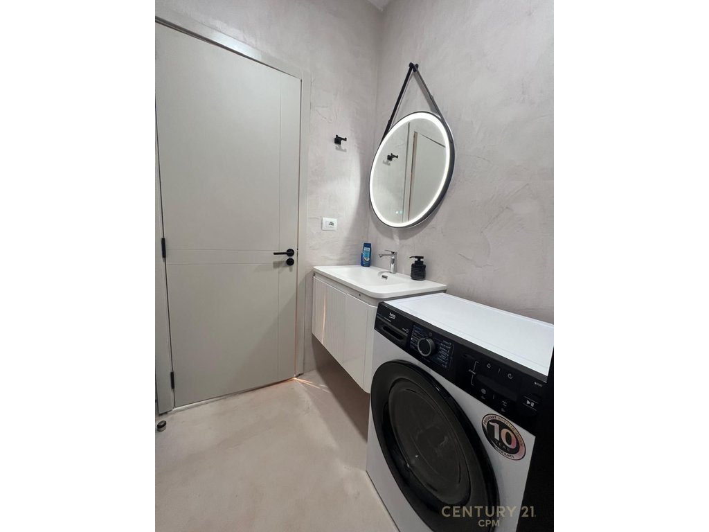 Studio Apartment for rent in the Center, beginning of Kavaja street!