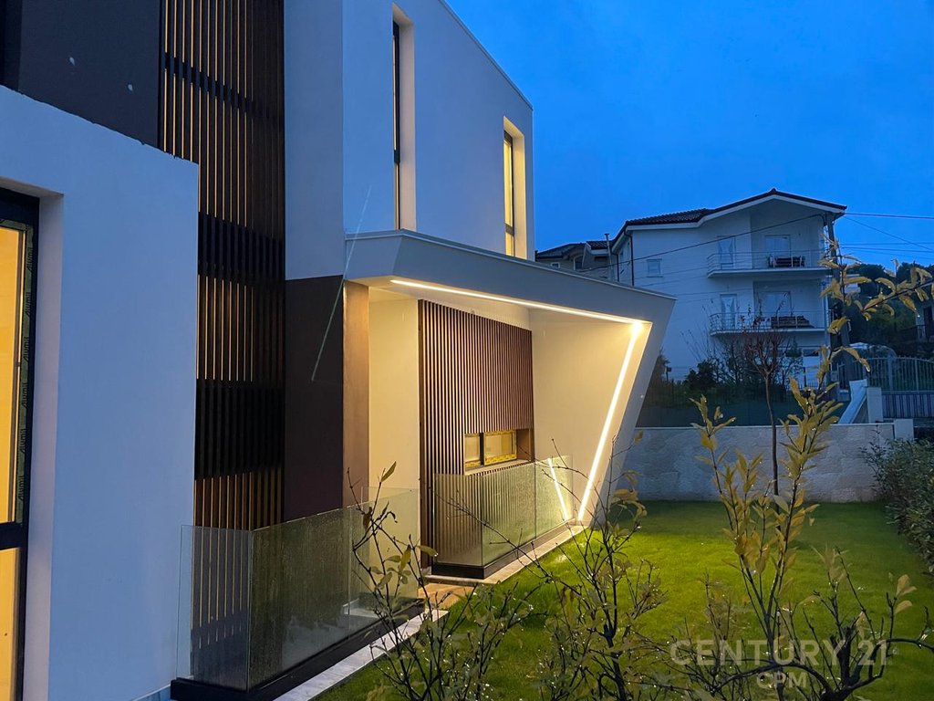 3-story villa for sale at Perla Residence in Mjull - Bathore