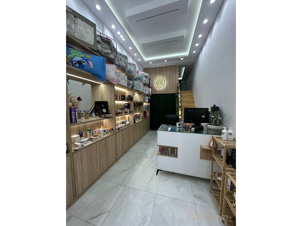 Shop for Rent in Astir – 50.5 m², Invested