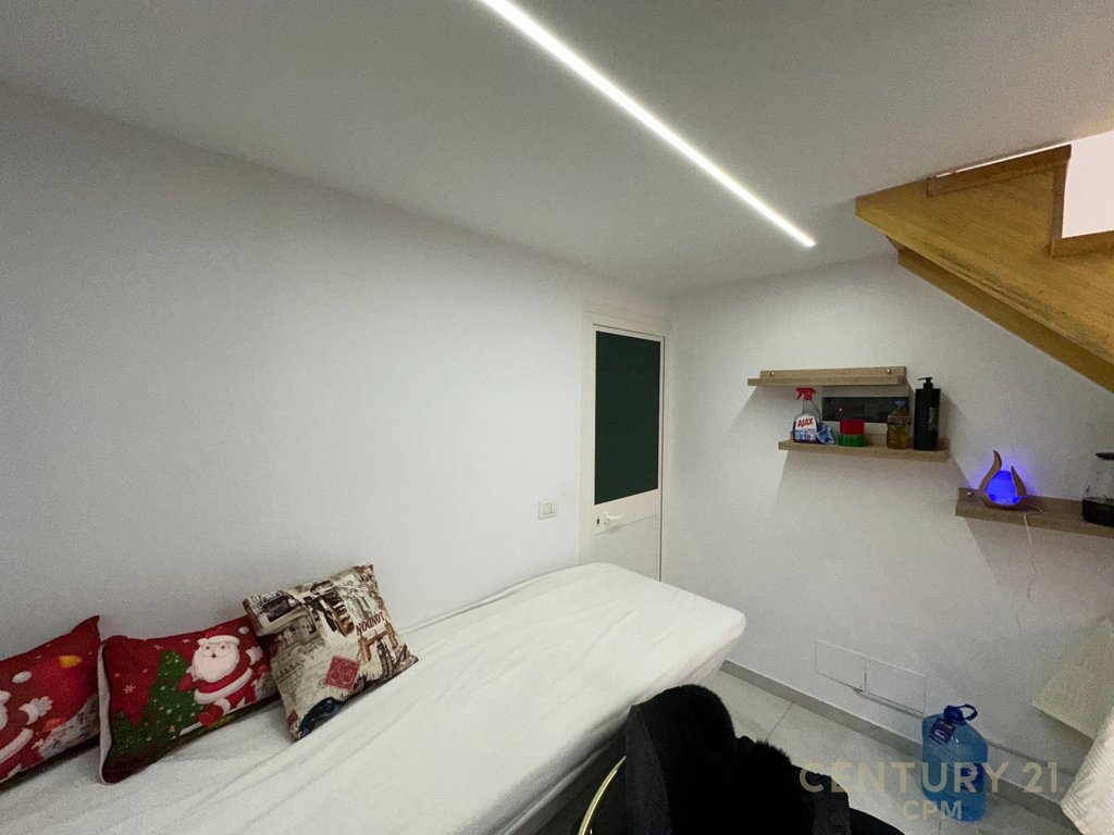 Shop for Rent in Astir – 50.5 m², Invested