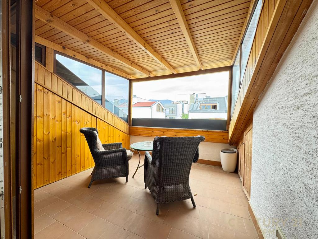 MODERN VILLAS FOR RENT IN COLOMBO 2 RESIDENCE, NEAR TEG, 3+1+3 AND 3 PARKING SPOTS!