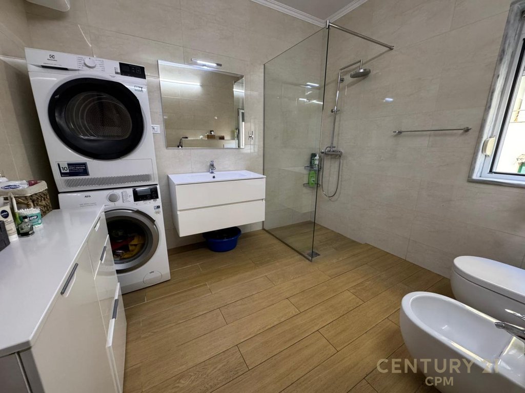 Apartment 2+1+2 For Rent in Ish Bllok