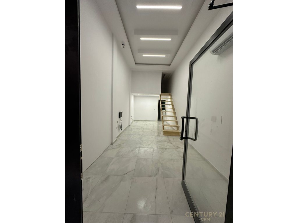 Business Premises for Sale in Astir