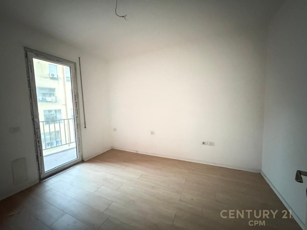 Apartment 2+1+ Parking Space For Sale on Kavaja Street