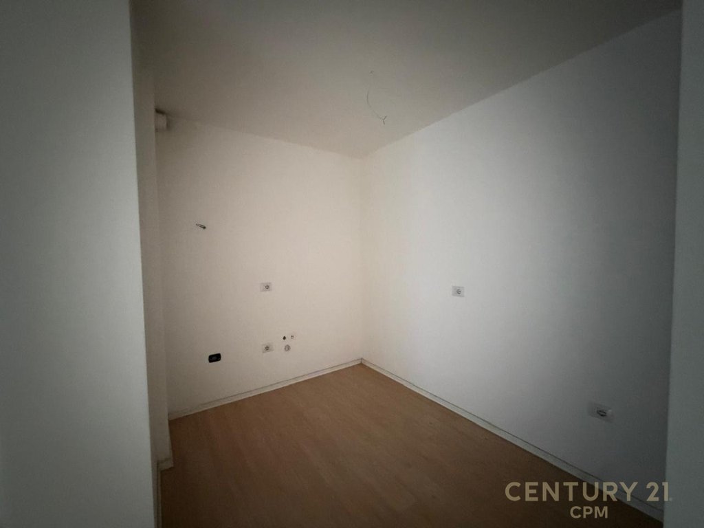 Apartment 2+1+ Parking Space For Sale on Kavaja Street