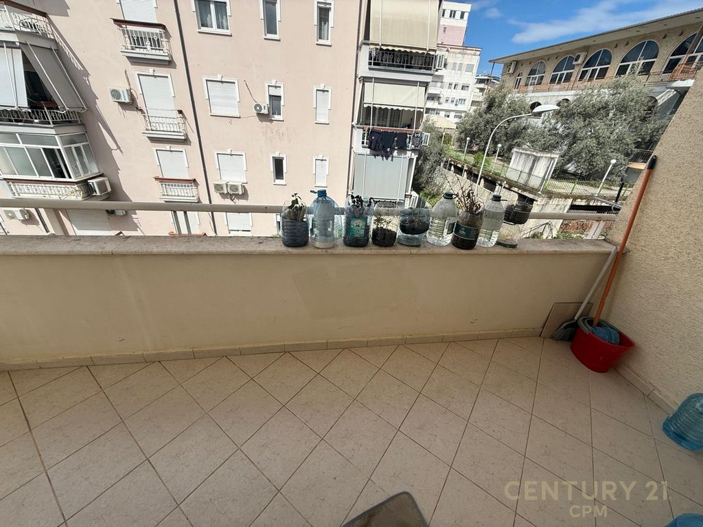 Apartment 3+1+2 +80m Veranda For sale in Fresku, Tirana