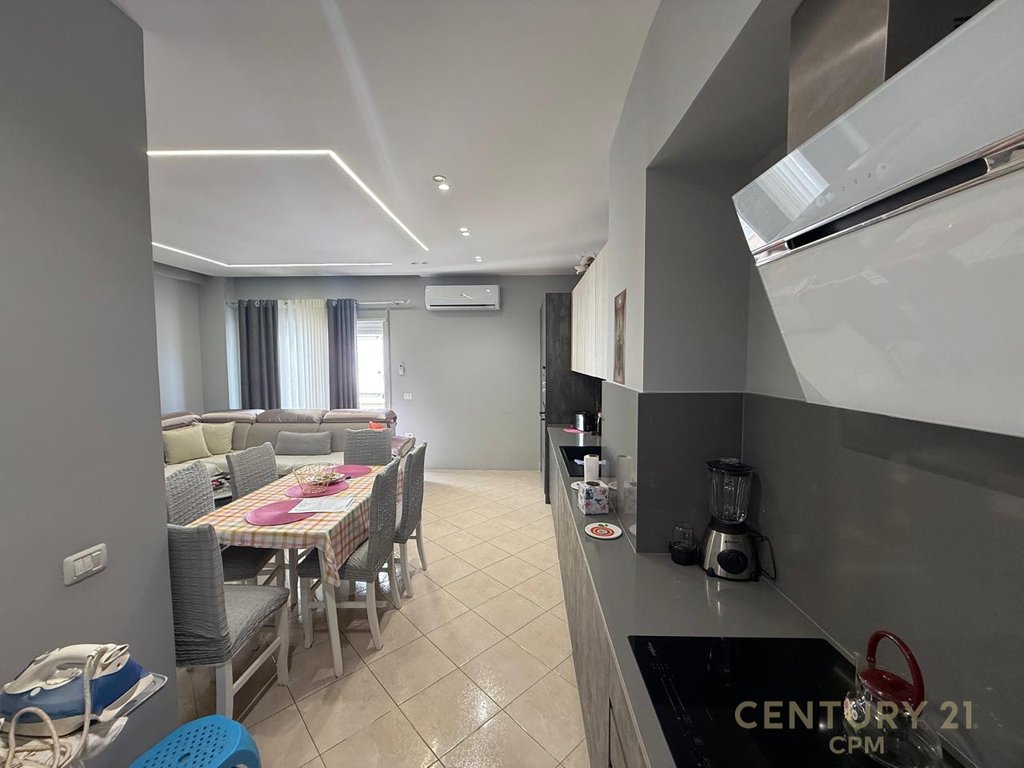 Apartment 3+1+2 +80m Veranda For sale in Fresku, Tirana