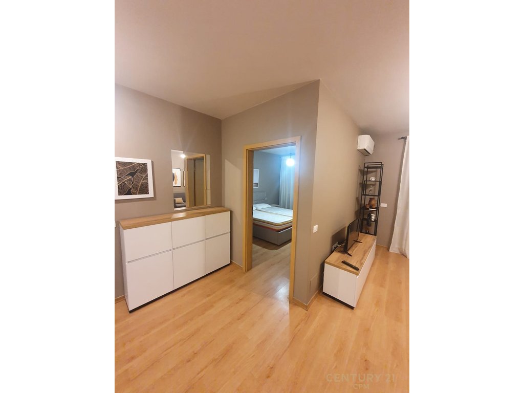 Apartment 1+1 for rent at Kontakti, 21 Dhjetori, Tirana - 550€