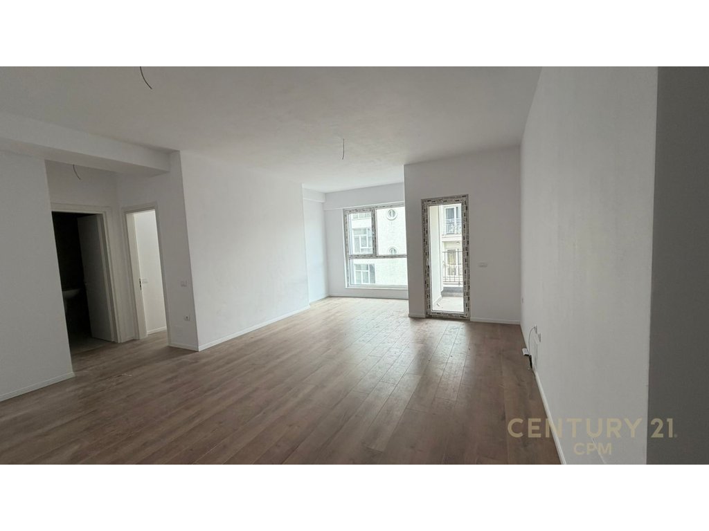 APARTMENT FOR RENT AT HOTEL MONDIAL!