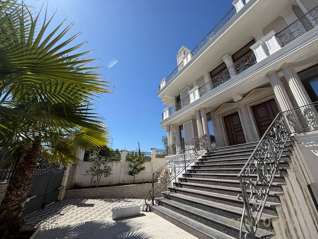 Villas for sale in Sauk!