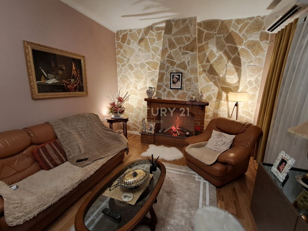 3-storey villa + land for sale in Tophanë, Shkodër - 363 m²