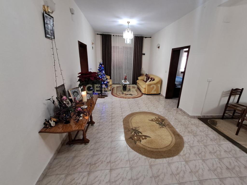 2-storey villa + land for sale, Near the big walnut, Shkodra