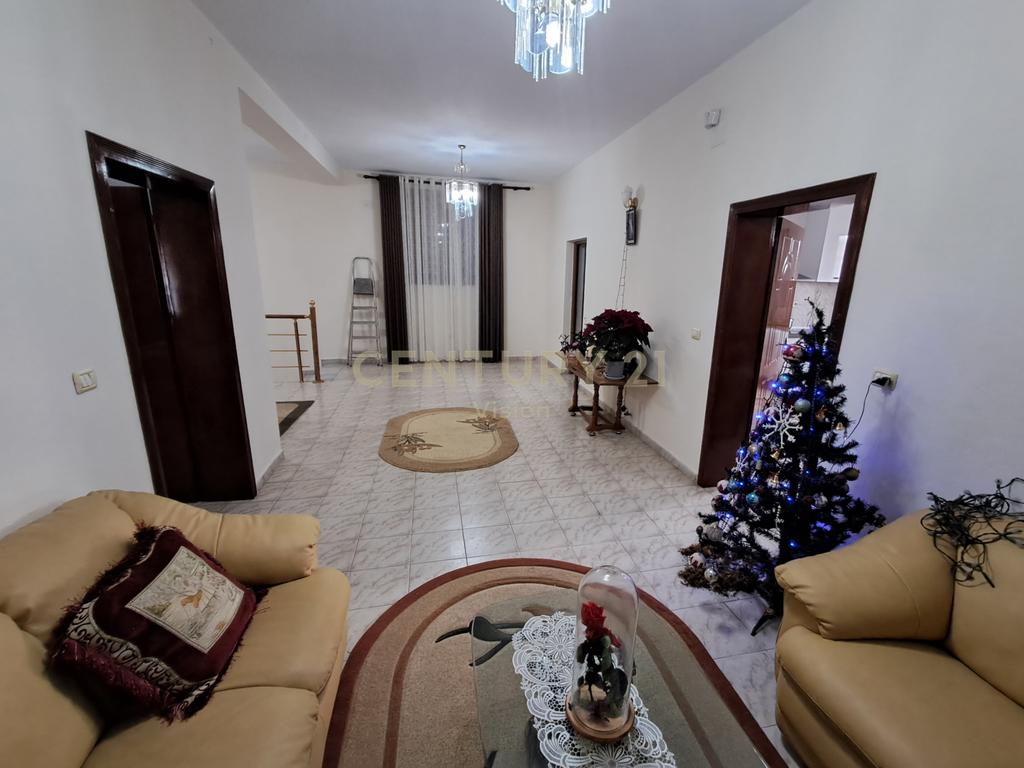 2-storey villa + land for sale, Near the big walnut, Shkodra