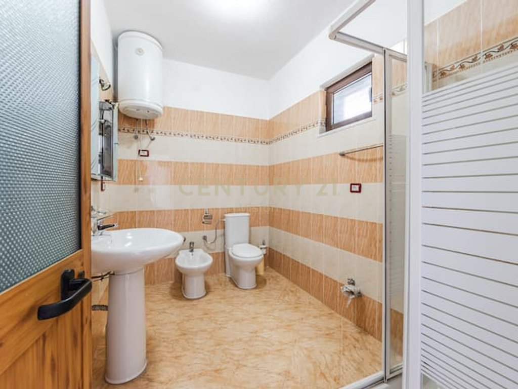 Two-story villa for rent in the center of Shiroka, Shkodra | 100 m²