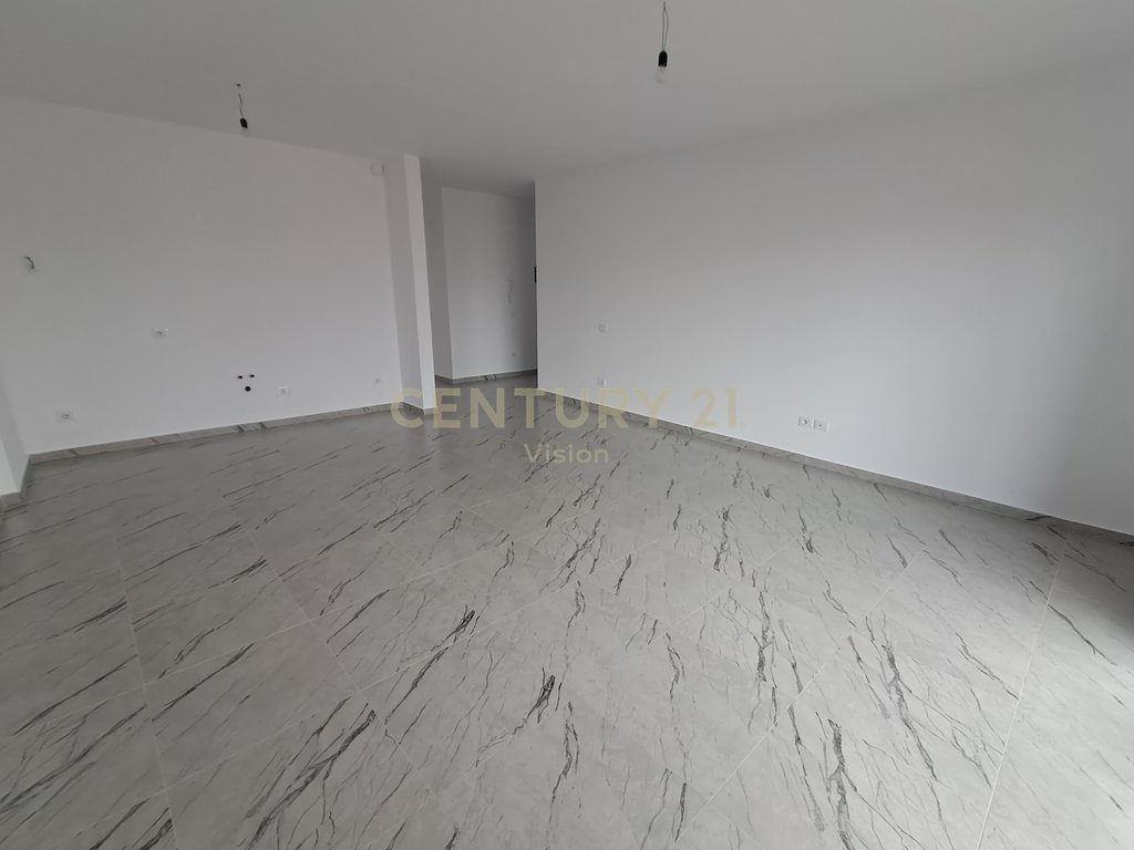 Apartment 3+1+3+ 2 balconies for sale, near Arres se Madhe, Shkoder - 135 m2