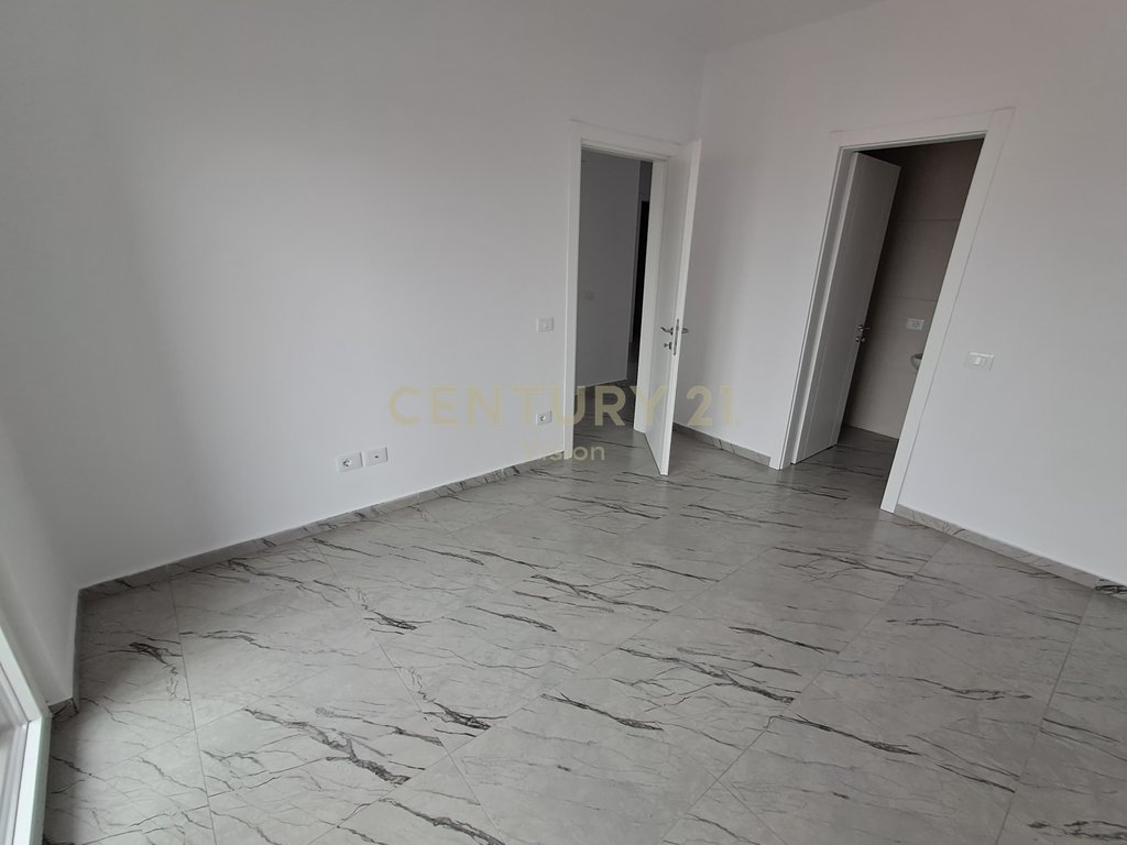 Apartment 3+1+3+ 2 balconies for sale, near Arres se Madhe, Shkoder - 135 m2