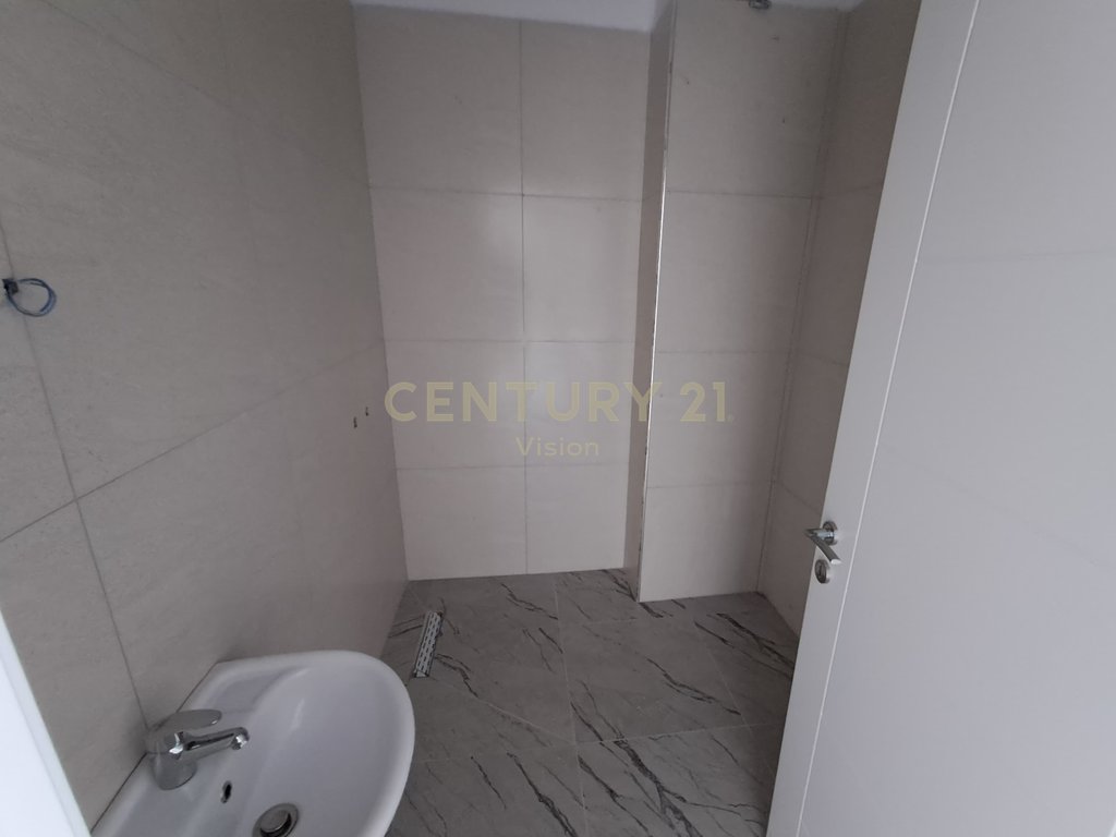 Apartment 3+1+3+ 2 balconies for sale, near Arres se Madhe, Shkoder - 135 m2