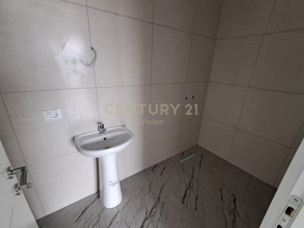 Apartment 3+1+3+ 2 balconies for sale, near Arres se Madhe, Shkoder - 135 m2