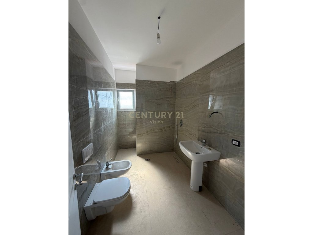 1+1 Apartment For Sale in Shëngjin Center - €103,450 | 79.6 m²