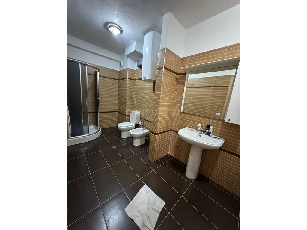 Apartment 2+1+2 bathrooms for sale in the Center of Shkodra - 160,000€ | 120 m²